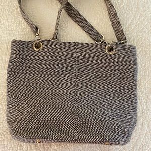 Orvis: Woven (Black and Tan) summer Handbag in excellent condition.